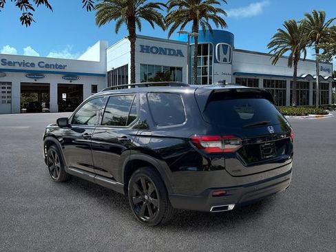 Used 2025 Honda Pilot Black Edition image 6
