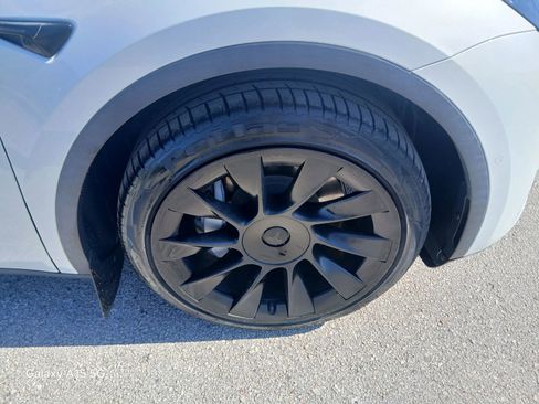 Used 2020 Tesla Model Y Long Range AWD/4WD image 19