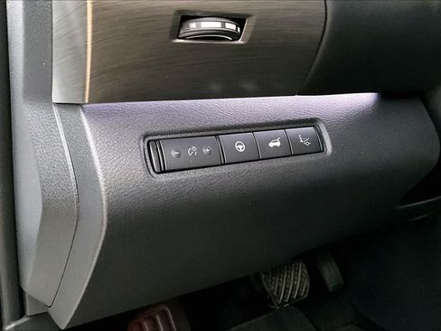 Used 2025 Nissan Pathfinder Platinum w/ Cargo Package FWD image 32