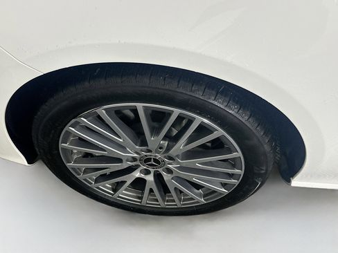 Used 2025 Mercedes-Benz CLA 250 image 11