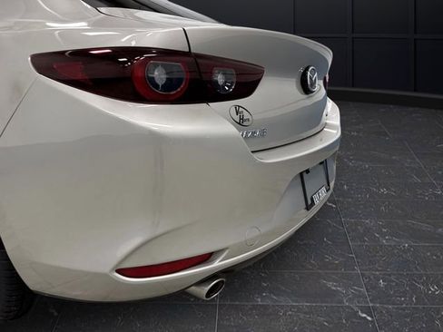 Used 2024 MAZDA MAZDA3 s image 29