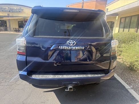 Used 2016 Toyota 4Runner SR5 AWD/4WD image 6