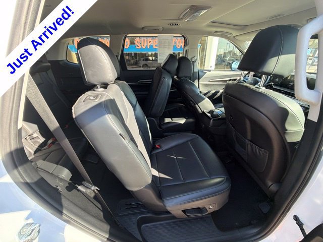Used 2025 Kia Telluride S FWD image 32