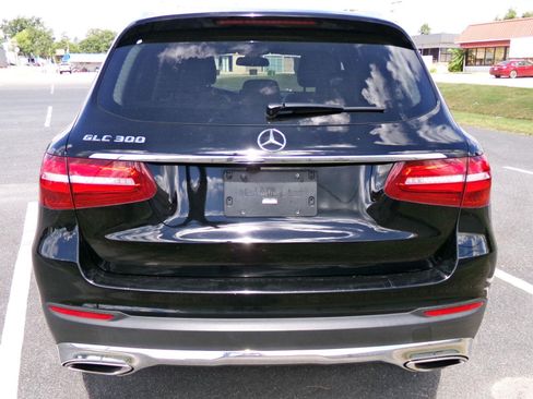 Used 2019 Mercedes-Benz GLC 300 image 5