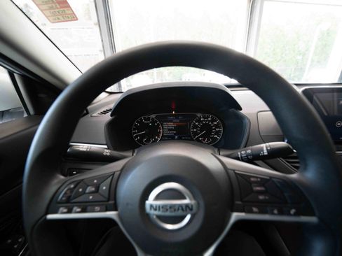 Used 2021 Nissan Altima 2.5 SV AWD/4WD image 15