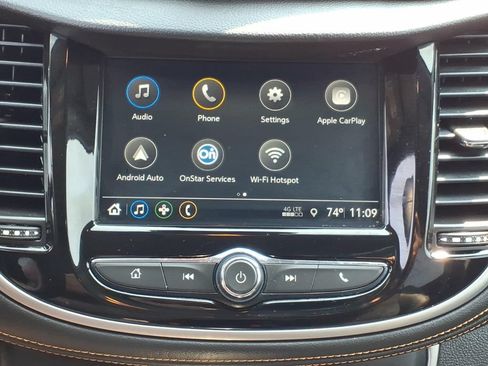 Used 2018 Chevrolet Trax LT w/ LT Convenience Package AWD/4WD image 7