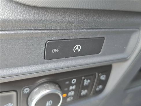 Used 2025 Ford F150 Lariat w/ Equipment Group 501A Mid AWD/4WD image 11