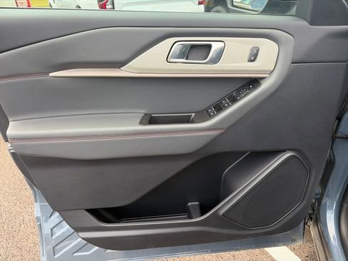 New 2026 Ford Explorer Active w/ Active Comfort Package AWD/4WD image 19