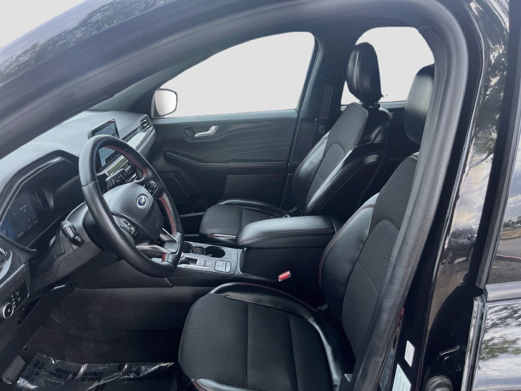 Used 2025 Ford Escape ST-Line Select AWD/4WD image 20