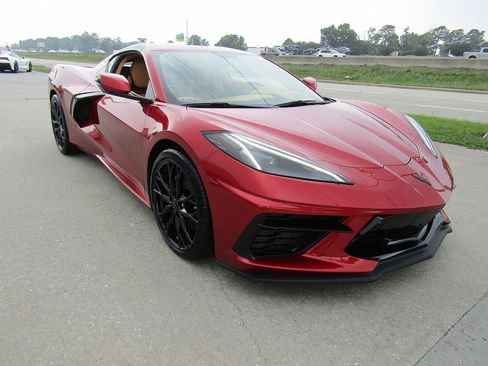 Used 2023 Chevrolet Corvette Stingray Premium Cpe w/ Z51 Performance Package RWD image 3