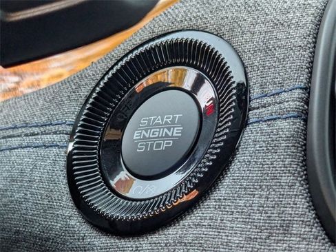 New 2026 Jeep Compass Latitude image 24