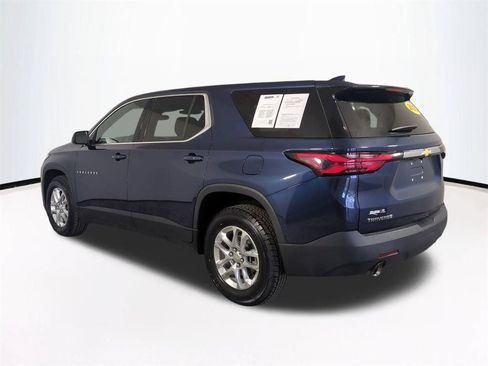 Used 2022 Chevrolet Traverse LS FWD image 7