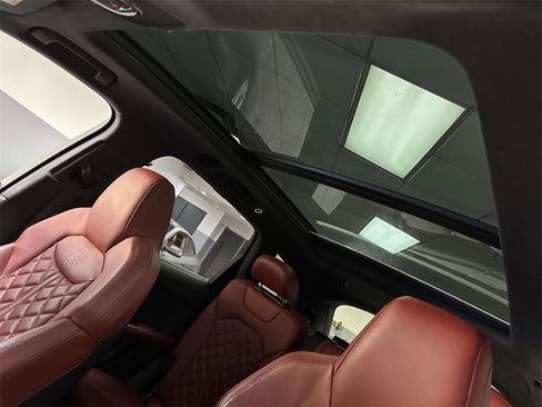 Used 2023 Audi SQ7 Prestige w/ Prestige Package image 14