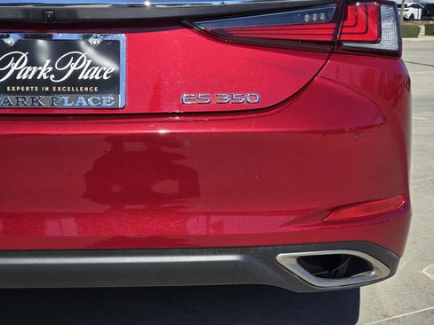 Certified 2025 Lexus ES 350 w/ Premium Package image 18