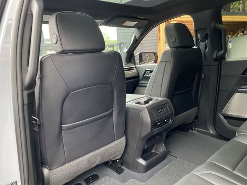 Used 2025 GMC Sierra EV Denali AWD/4WD image 15