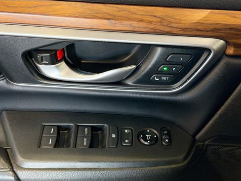 Used 2018 Honda CR-V Touring image 15