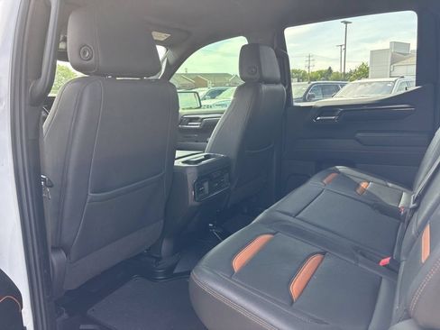 Used 2024 GMC Sierra 1500 AT4 w/ Technology Package AWD/4WD image 25