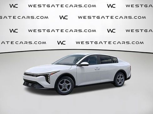 New 2025 Kia K4 LXS image 4