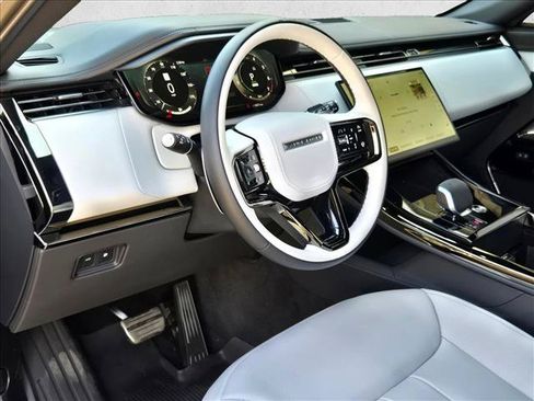 Used 2025 Land Rover Range Rover Sport Dynamic SE AWD/4WD image 9