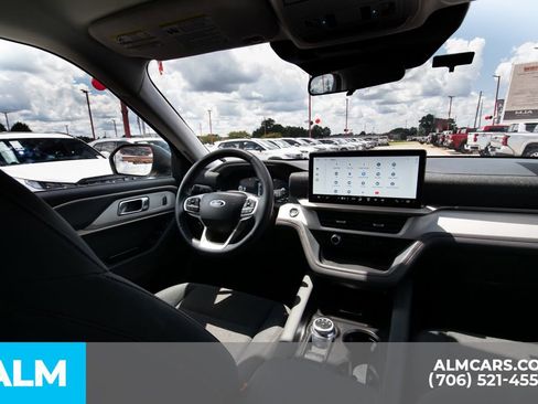 Used 2025 Ford Explorer Active image 25