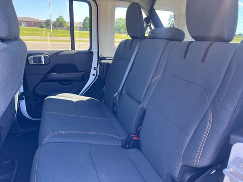 Used 2025 Jeep Wrangler Sahara w/ Safety Group image 11