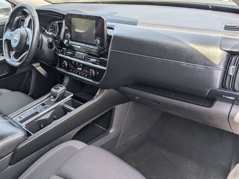 Used 2025 Nissan Pathfinder SV FWD image 26
