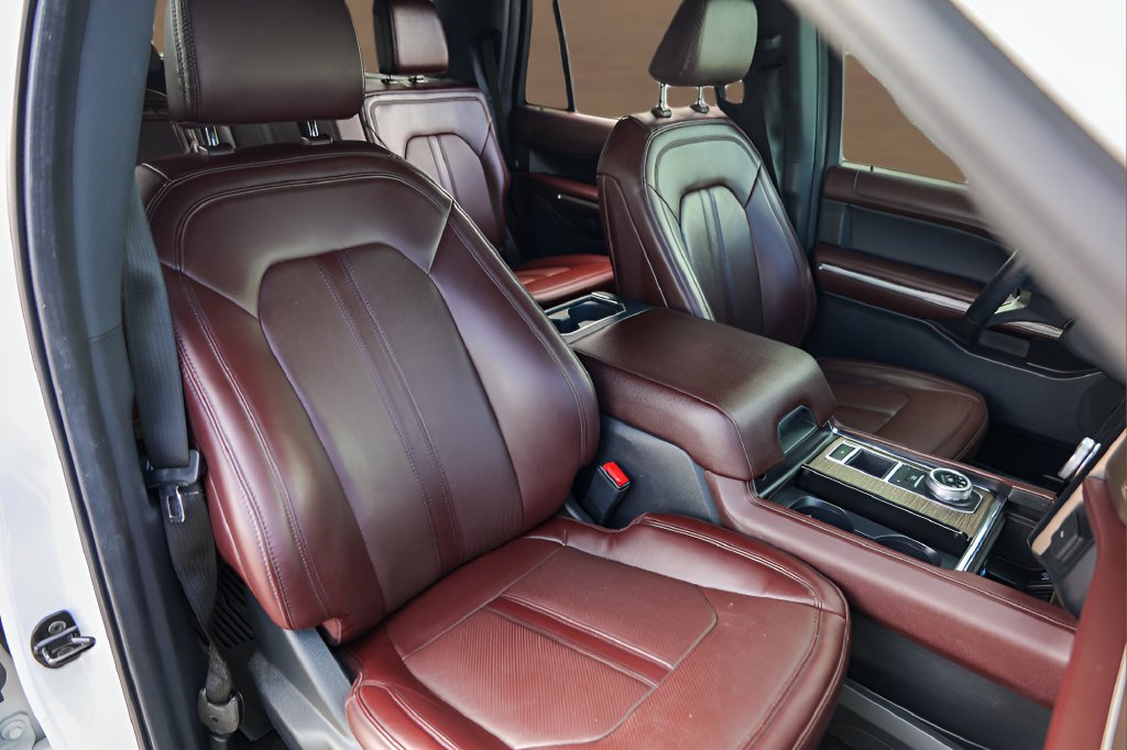 Used 2023 Ford Expedition Limited RWD image 32