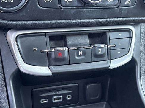Certified 2023 GMC Terrain SLT w/ Infotainment Package II AWD/4WD image 16