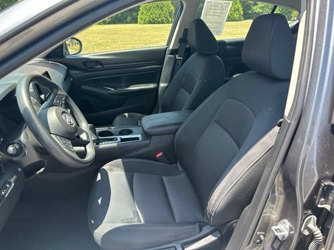 Used 2023 Nissan Altima 2.5 S FWD image 11