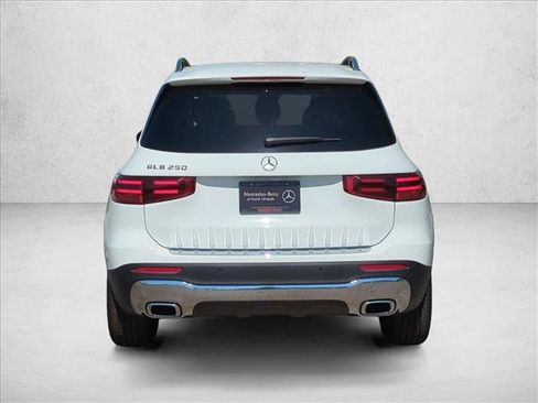 New 2026 Mercedes-Benz GLB 250 image 8