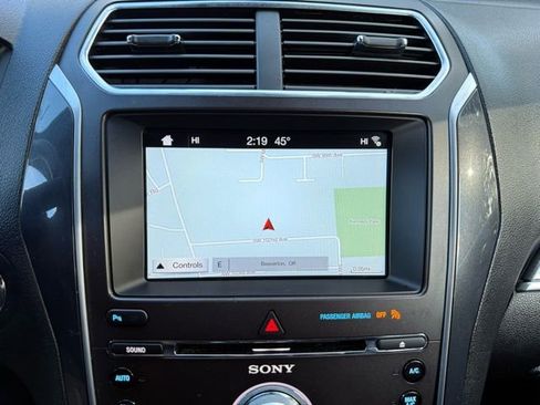 Used 2017 Ford Explorer Sport image 13