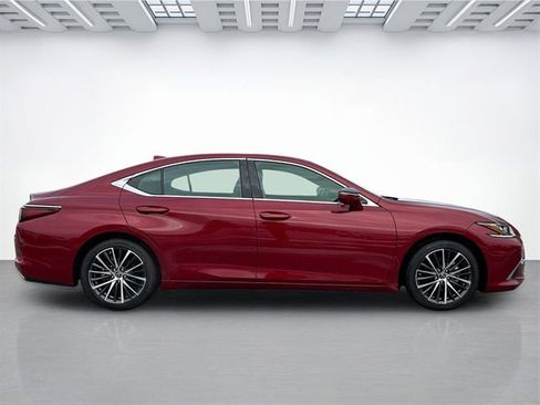 Used 2024 Lexus ES 350 w/ Premium Package image 3