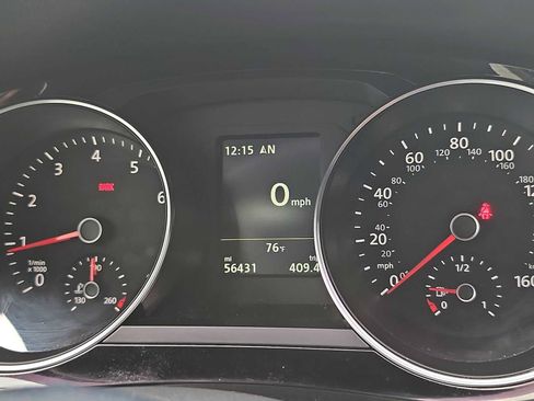 Used 2017 Volkswagen Jetta GLI FWD image 15