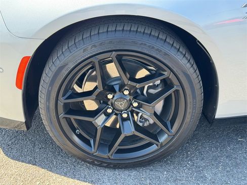 Used 2024 Dodge Charger R/T w/ Plus Group image 10