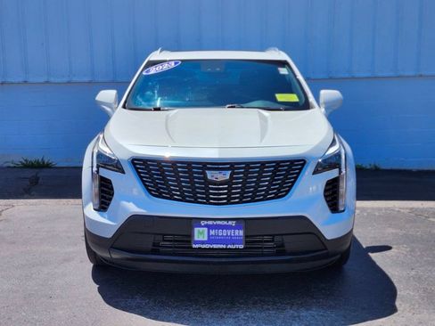 Used 2023 Cadillac XT4 Luxury w/ Cold Weather Package AWD/4WD image 8