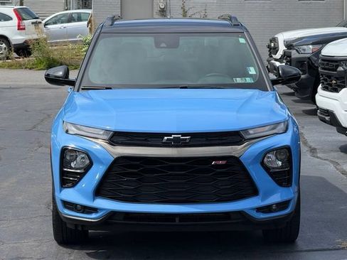 Used 2023 Chevrolet TrailBlazer RS w/ Convenience Package AWD/4WD image 2