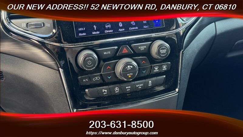Used 2019 Jeep Grand Cherokee Laredo AWD/4WD image 21