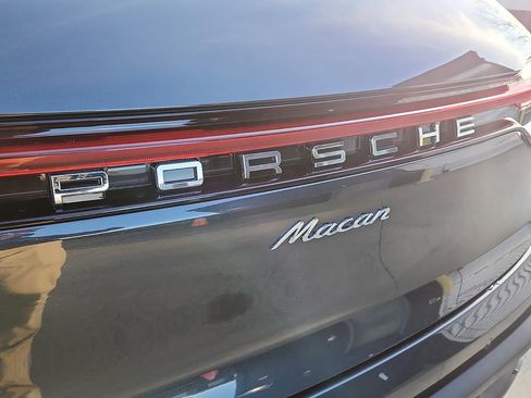 New 2026 Porsche Macan image 25