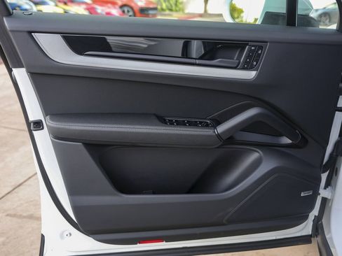 New 2025 Porsche Cayenne image 30