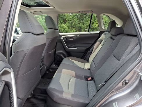 Used 2024 Toyota RAV4 XLE w/ Convenience Package AWD/4WD image 13