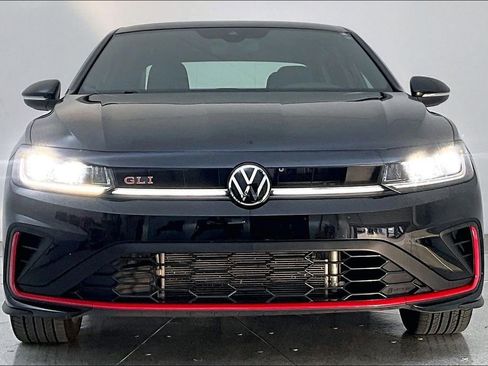 Used 2025 Volkswagen Jetta GLI Autobahn image 5
