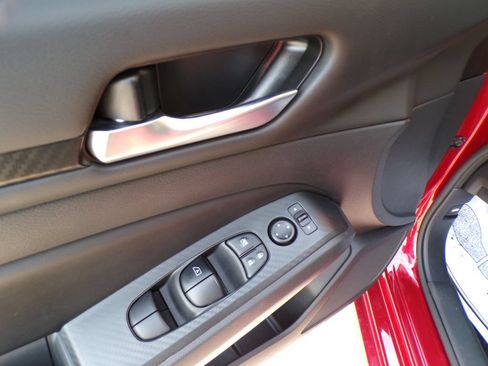 Used 2024 Nissan Altima 2.5 SV w/ SV Premium Package FWD image 23