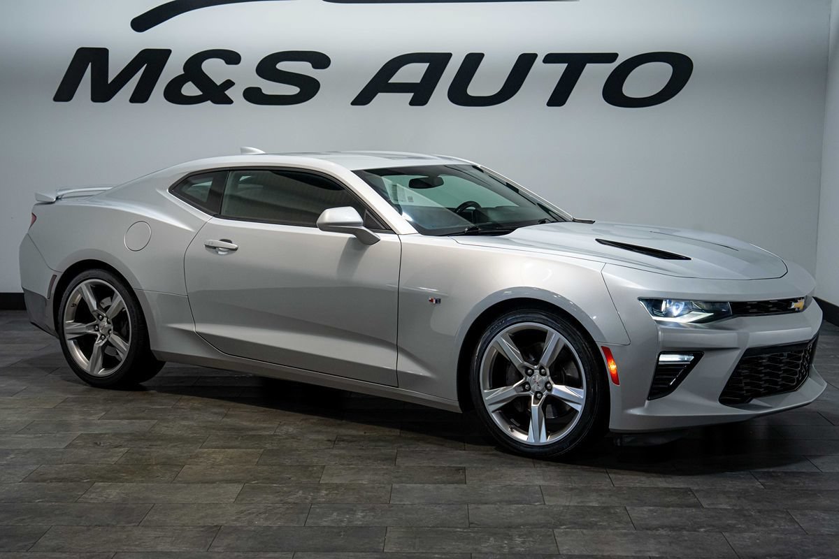 Used 2018 Chevrolet Camaro SS RWD image 20