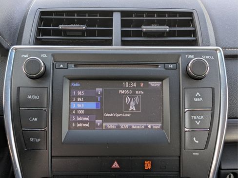 Used 2015 Toyota Camry LE FWD image 14