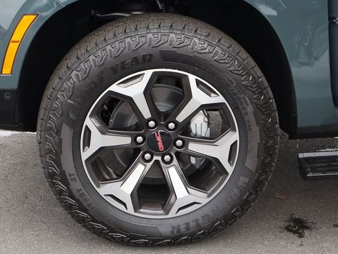 New 2026 GMC Yukon AT4 Ultimate w/ LPO, Floor Liner Package image 29