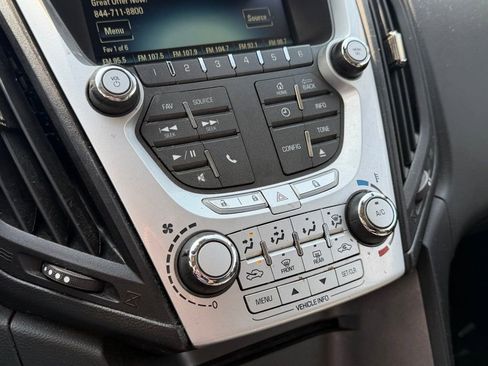 Used 2015 Chevrolet Equinox LT w/ Driver Convenience Package image 22