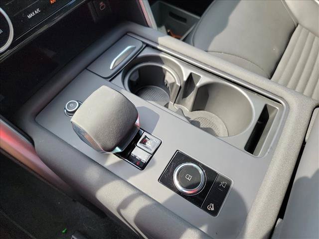Used 2023 Land Rover Discovery HSE R-Dynamic AWD/4WD image 20