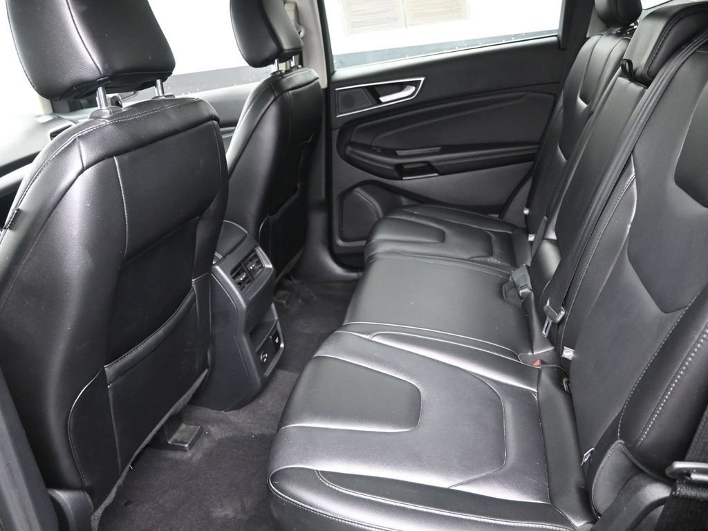 Used 2021 Ford Edge Titanium AWD/4WD image 12
