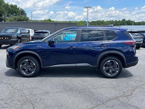 Used 2024 Nissan Rogue SV AWD/4WD image 23