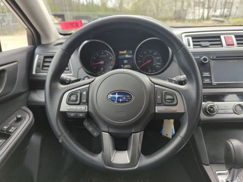 Used 2017 Subaru Outback 2.5i AWD/4WD image 19